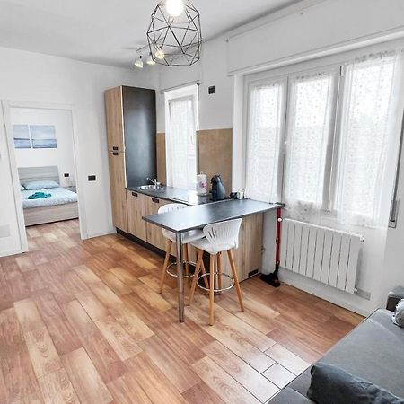 Grazioso E Luminoso Bilocale A Bernareggio Appartement Carnate Buitenkant foto